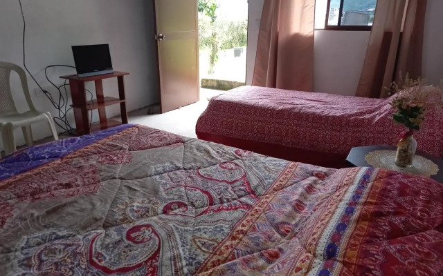 Montano Camping & Hostel