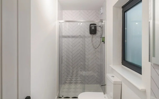 Deluxe Studio Apartments