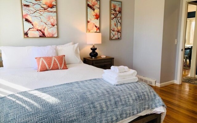 Private Fireside Nest on Huge Lot Near Old Town!