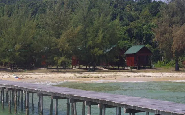 Sandy Beach Bungalows