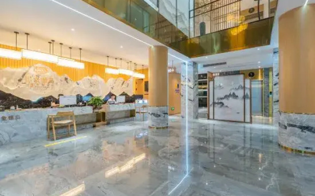 Gold Bay Business Hotel