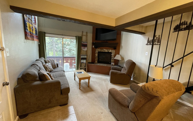 Auslander Condominiums