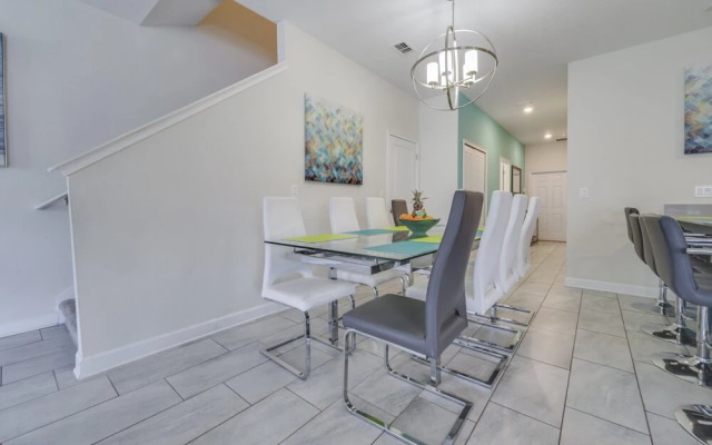 Champions Gate Resort - Modern Furnishings