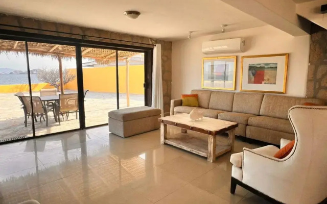 Los Vientos Hotel