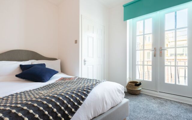 The South Kensington Place - Modern & Bright 4bdr Townhouse