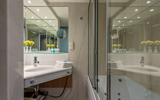 Kyma Suites Beach Hotel