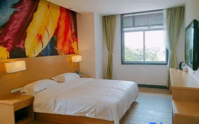 Jinquan Hotel (Shenzhen Dafen Metro Station)
