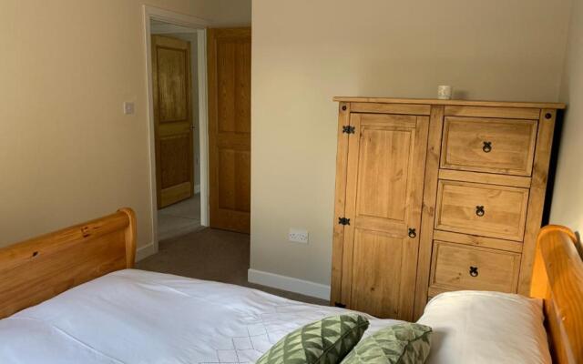 Secluded hilltop hideaway!