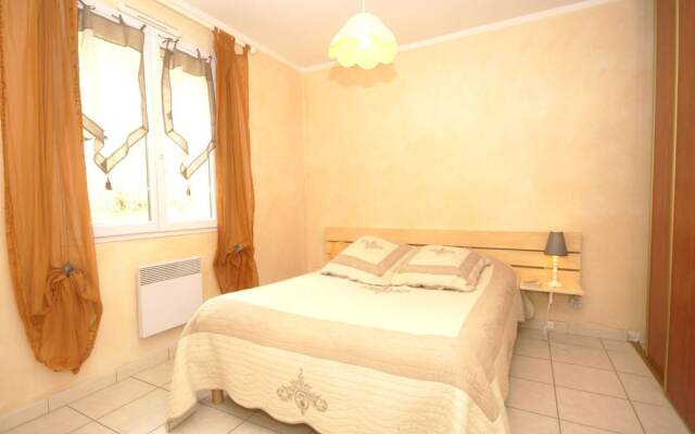 Spacious Holiday Home in Lorgues With Private Pool