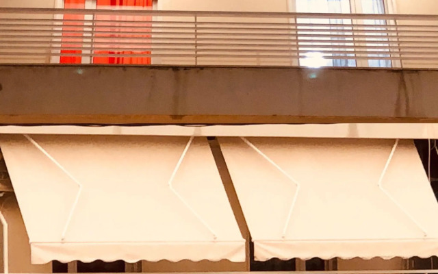 The Romantic Traveller