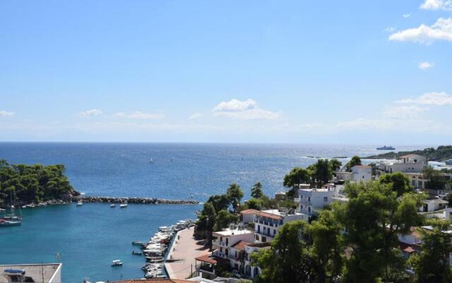 Elpida Apartments