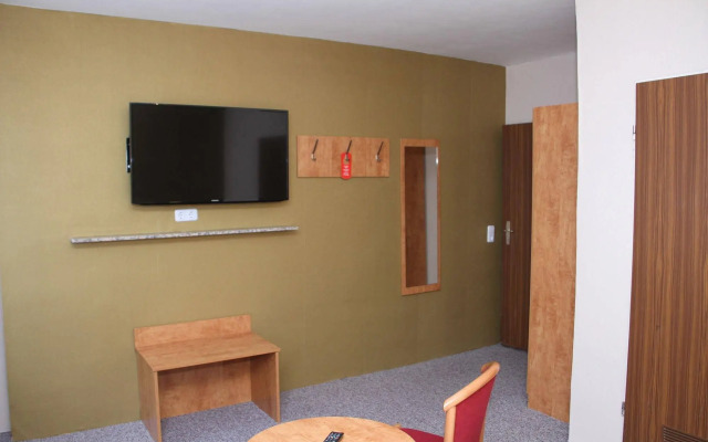 Hotel Holl