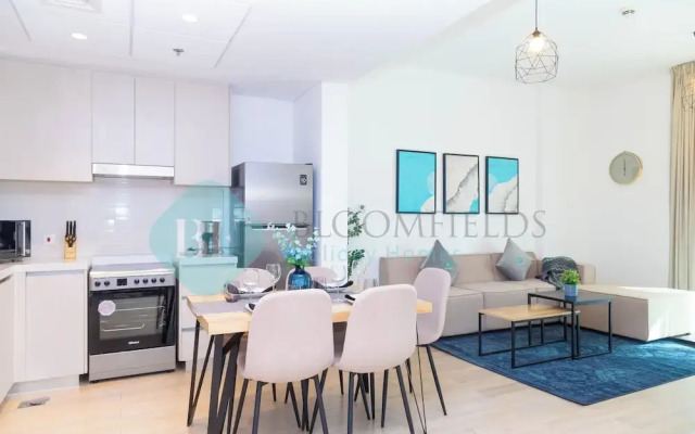 Bloomfields Fantastic 1BR in Waters edge