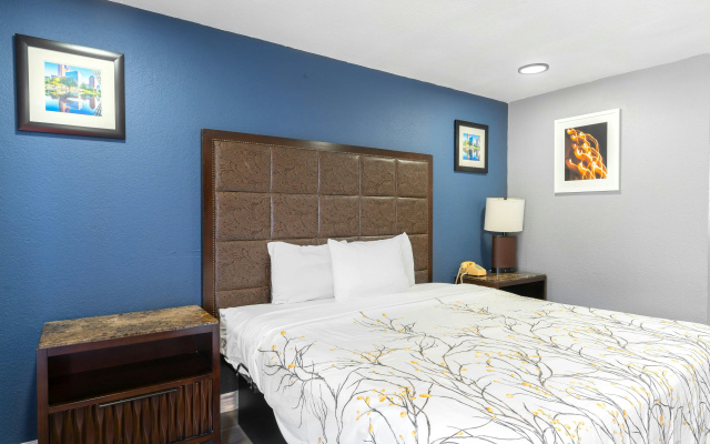 Golden Inn Dallas by Hotel O