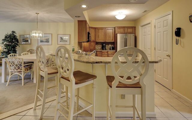 Colonnade Club 196 by RedAwning