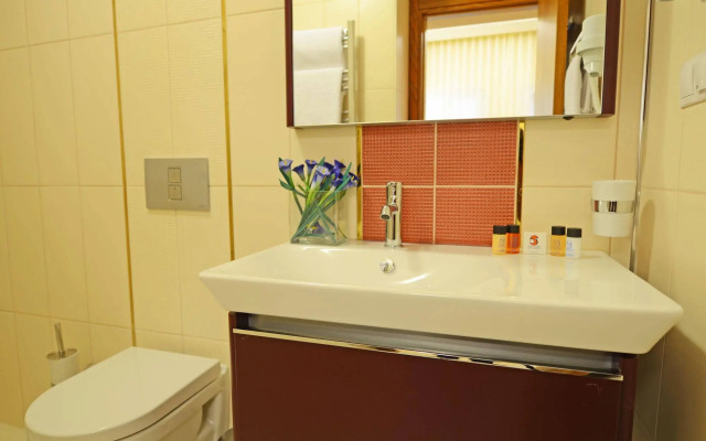 Ataker Hotel