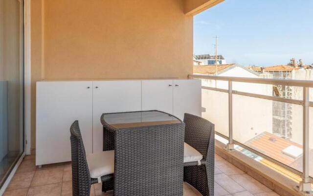 Palais Josephine Cosy studio with free parking