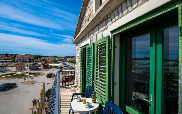 Scenic Apartment in Pakoštane Near Sea And Town Centre