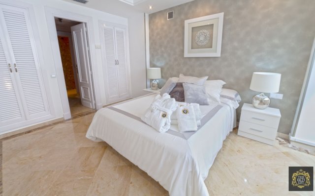 Banus Beach Apartments