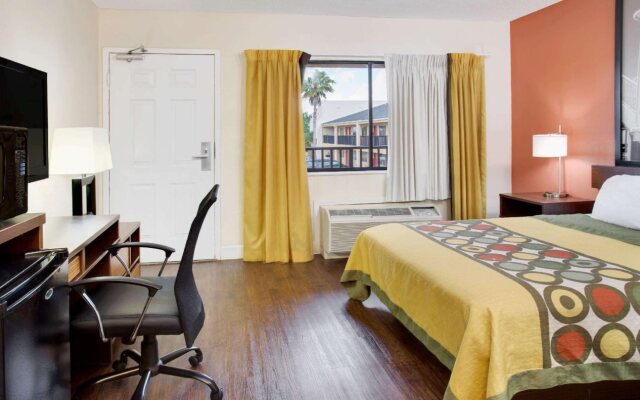 Super 8 by Wyndham Orlando International Drive