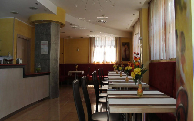 Hotel Cristal Eboli