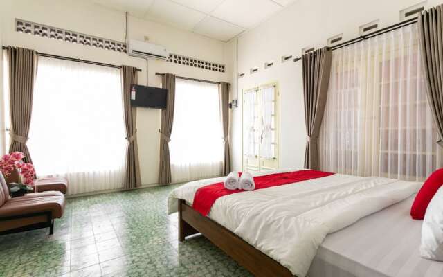 RedDoorz Syariah near Titik Nol Yogyakarta