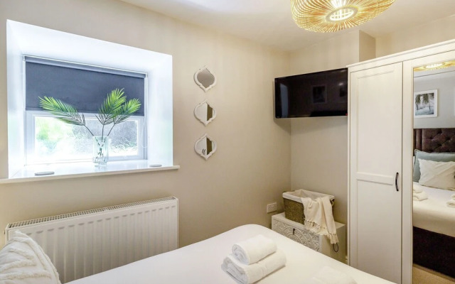 Queen Anne Suite
