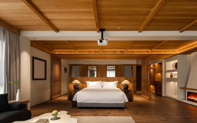 CongLinLi Wooded Homestay