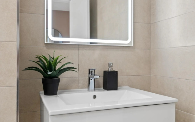 Luxury new apartment - private parking- Estepona