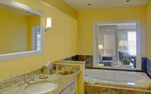 Watkins Glen Harbor Hotel