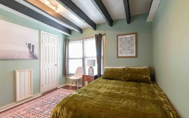 1918 Duplex with Character City Center
