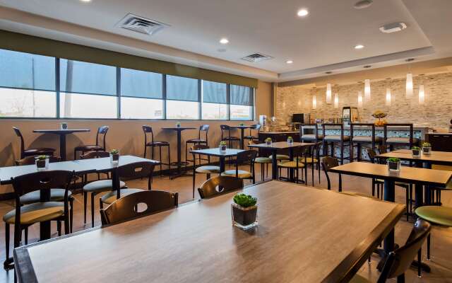 Best Western Plus Philadelphia-Pennsauken Hotel