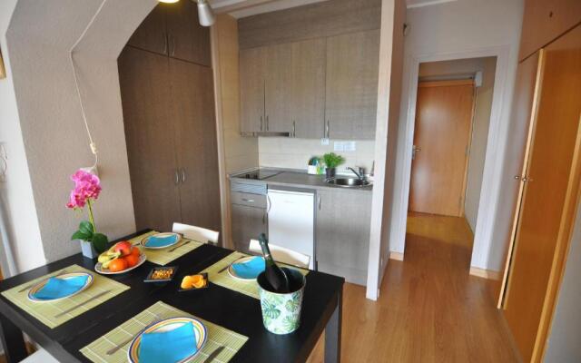 RNET - IR 27-B Studios Roses Costa Brava