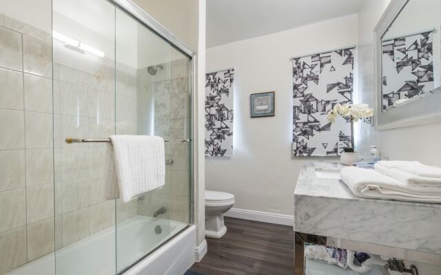 Luxurious Studio City Home