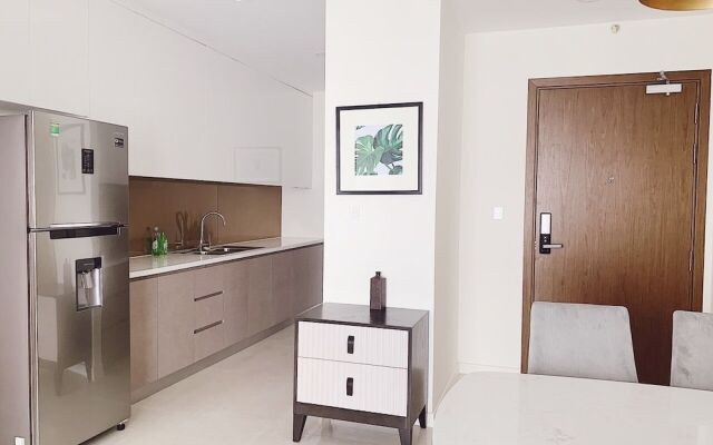 Justay Tresor Bach Dang River