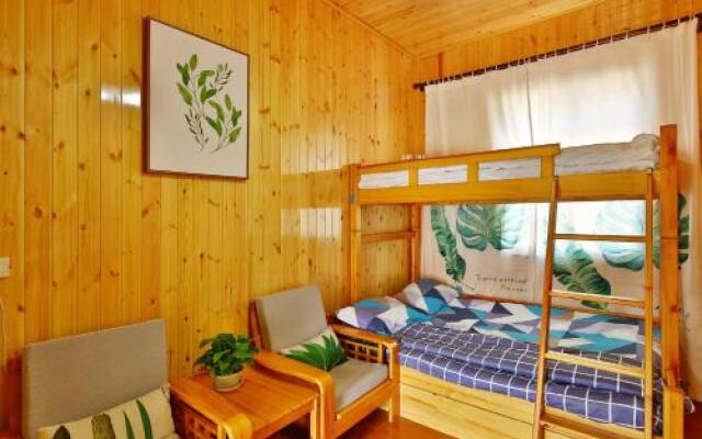 Qingdao No.3 Swimming Beach Chalet