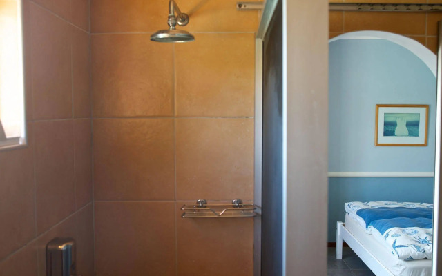 Sandcastle Apartments cc