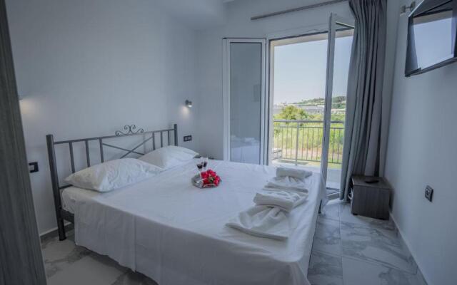 Katsaros Luxury Apts 5min walk to beach