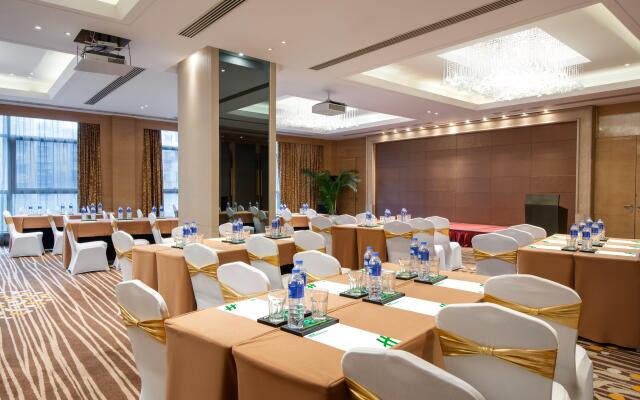 Holiday Inn Chengdu Oriental Plaza by IHG