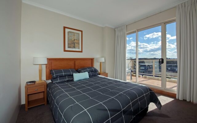 Barrington, Unit 707/35-45 Shoal Bay Road