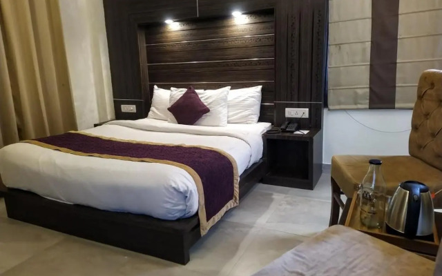 Hotel Holiday Highlight By DVM INDIA