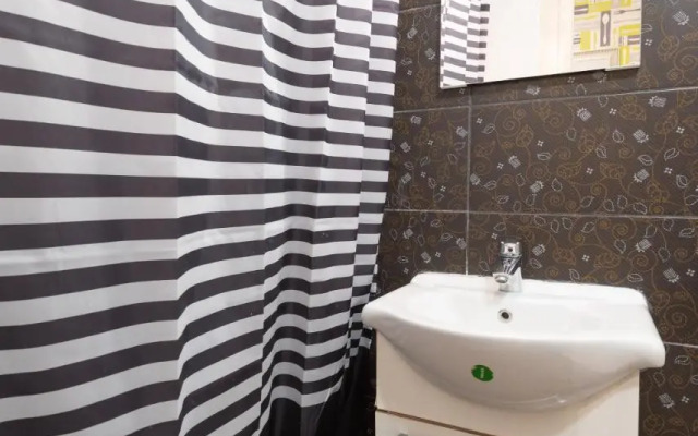 Standard Apartment by Hi5 - West End Center