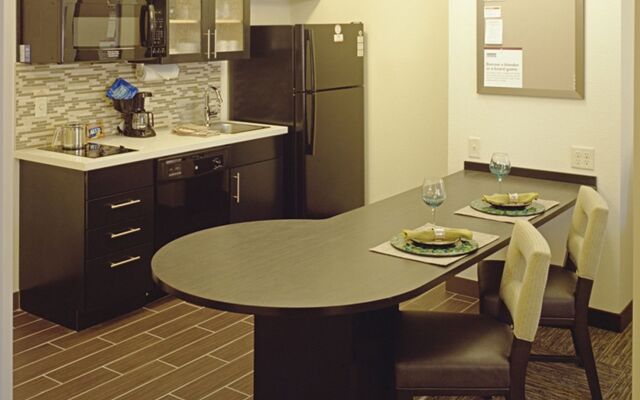 Candlewood Suites Fort Collins by IHG