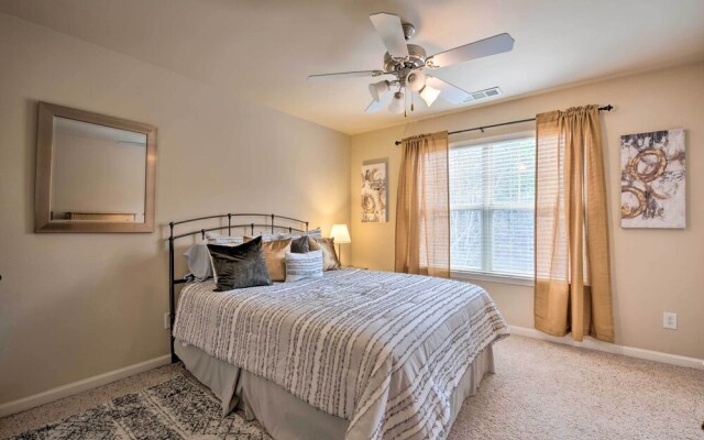 Pet-friendly Kennesaw Townhome w/ Deck!