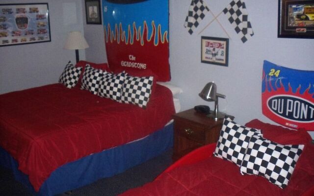 Gladstone Inn & Suites