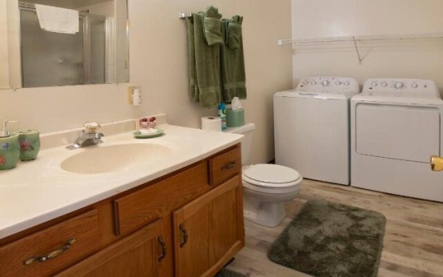 The Artist's Inn and Gallery