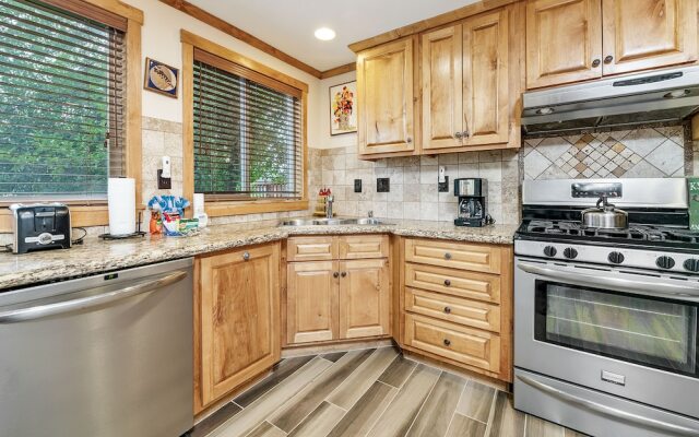 Mallard Landing Lakefront