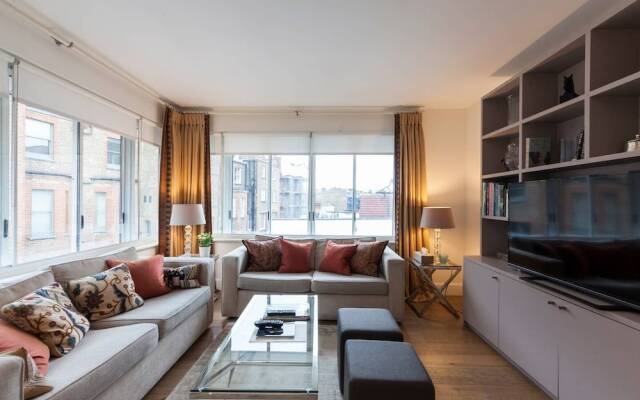 Bright 2 Bedroom Apartment Chelsea