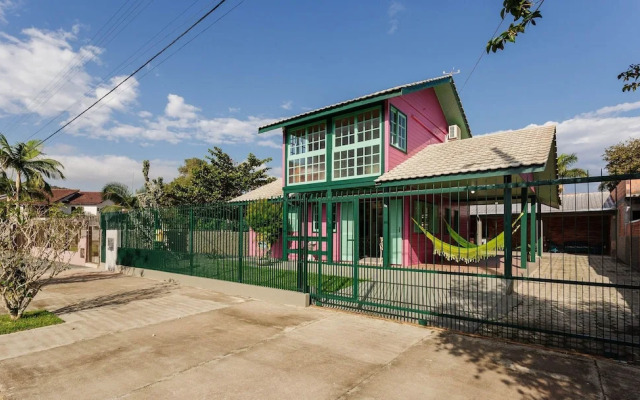 Pleasant Townhouse w/ BBQ 90m From the Sea Rdd657