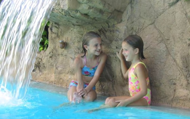 Vacation Pool Homes- Marco Island